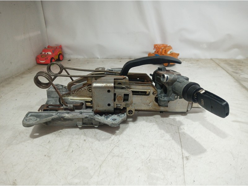 Recambio de columna direccion para audi a4 avant (8e) 1.9 tdi (96kw) referencia OEM IAM 8E0419502E 8E0419502E 521002A2