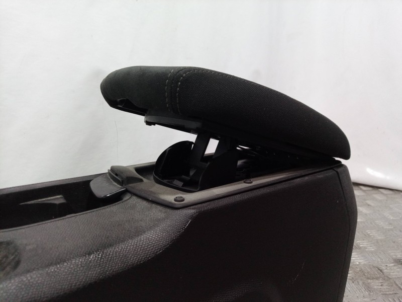 Recambio de apoyabrazos central para peugeot 308 sw allure referencia OEM IAM 96775883 96775883 96775883