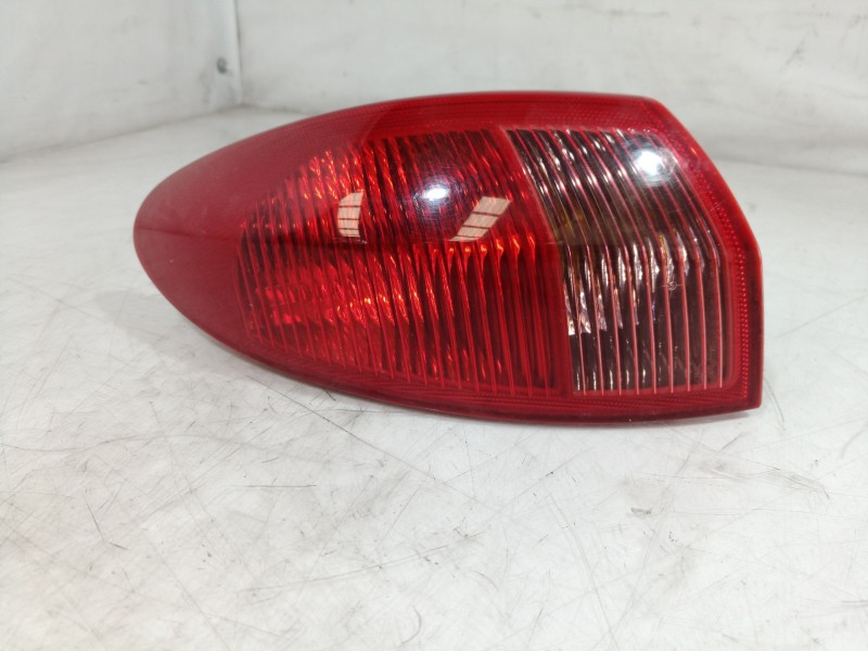 Recambio de piloto trasero izquierdo para alfa romeo 147 (190) 1.6 t.spark eco distinctive referencia OEM IAM 0046556346 0046556