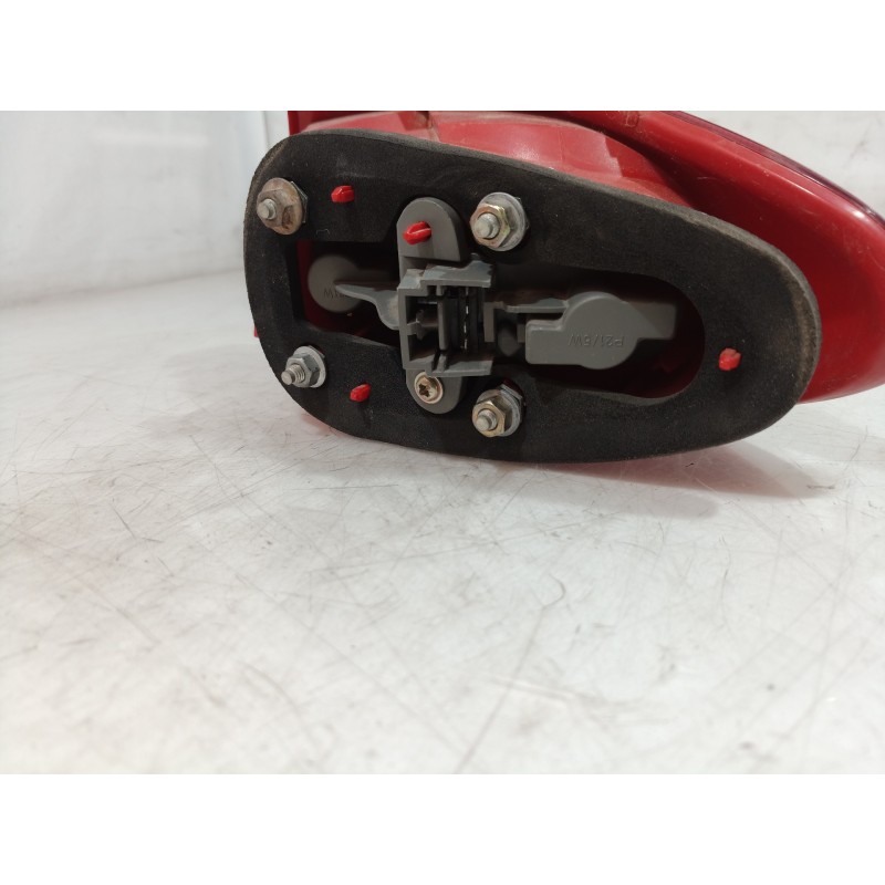 Recambio de piloto trasero izquierdo para alfa romeo 147 (190) 1.6 t.spark eco distinctive referencia OEM IAM 0046556346 0046556
