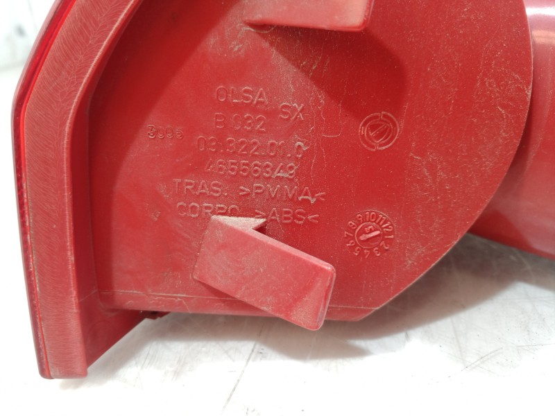 Recambio de piloto trasero izquierdo para alfa romeo 147 (190) 1.6 t.spark eco distinctive referencia OEM IAM 0046556346 0046556