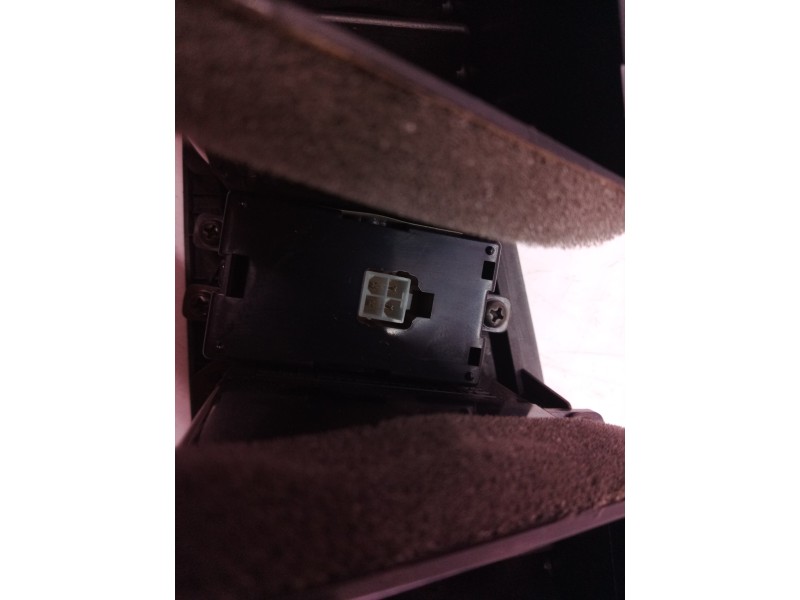 Recambio de aireador para ssangyong kyron 200 xdi premium 4wd referencia OEM IAM 6961009000 6961009000 8530109220