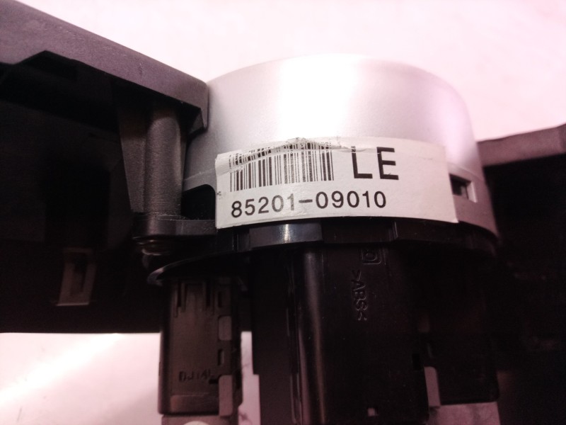 Recambio de aireador para ssangyong kyron 200 xdi premium 4wd referencia OEM IAM 6961009000 6961009000 8530109220