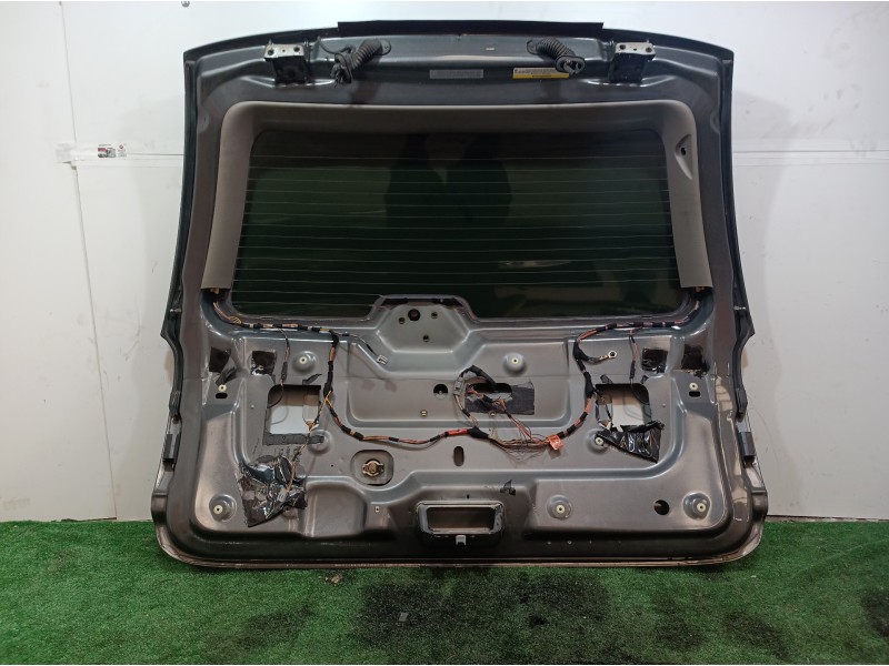 Recambio de porton trasero para chrysler grand voyager limited referencia OEM IAM   