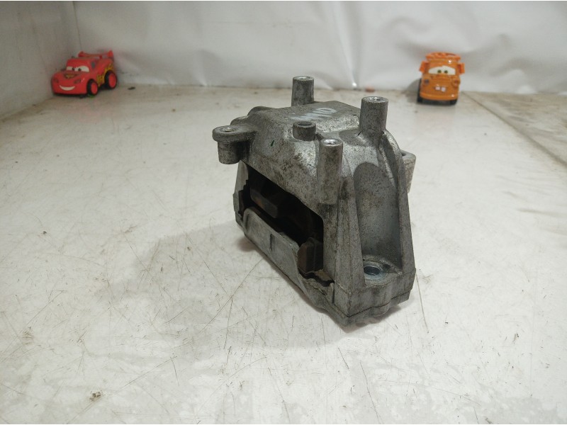 Recambio de soporte motor derecho para skoda suberb (3t4) exclusive 4x4 referencia OEM IAM 1K0199262CB 1K0199262CB 1K0199262