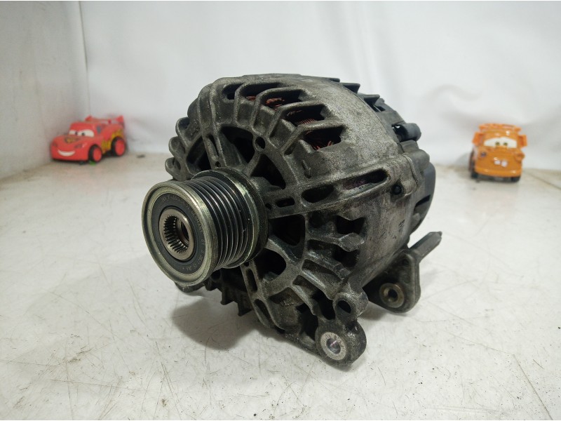 Recambio de alternador para volkswagen crafter caja cerrada 2.0 tdi referencia OEM IAM HVW0009060700 HVW0009060700 HVW0009060700
