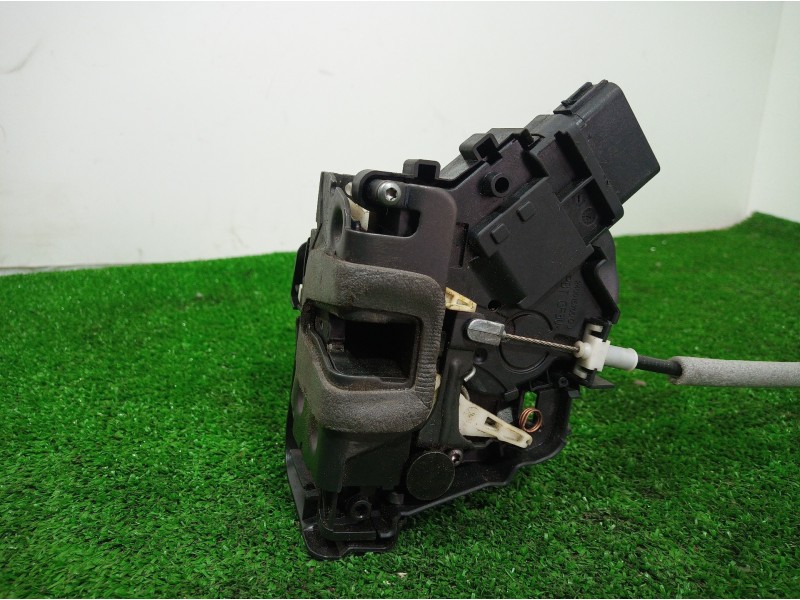 Recambio de cerradura puerta delantera derecha para ford mondeo ber. (ca2) ambiente referencia OEM IAM 6M2AR21812AB 6M2AR21812AB