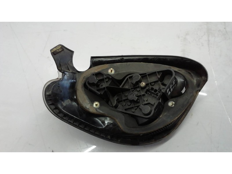 Recambio de piloto trasero izquierdo para fiat bravo (182) 1.6 16v / 16v 100 sx referencia OEM IAM 0046538353  