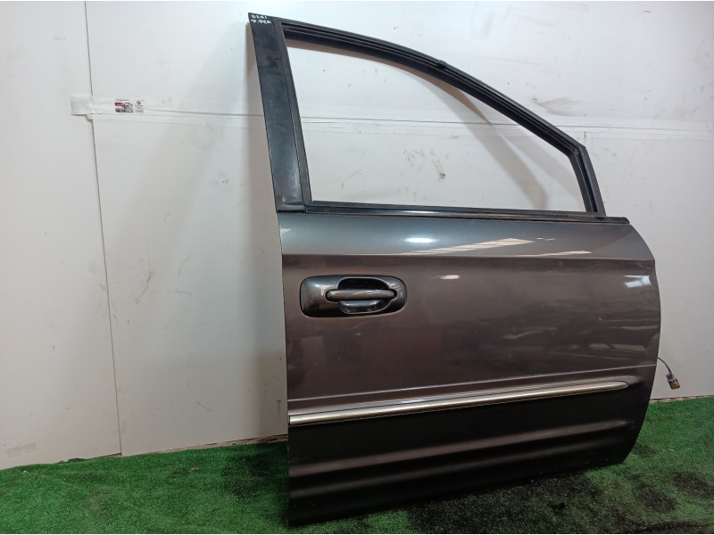 Recambio de puerta delantera derecha para chrysler grand voyager limited referencia OEM IAM   