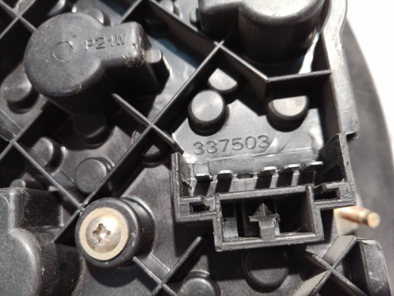 Recambio de piloto trasero derecho para fiat bravo (182) 1.6 16v / 16v 100 sx referencia OEM IAM 0046538352  