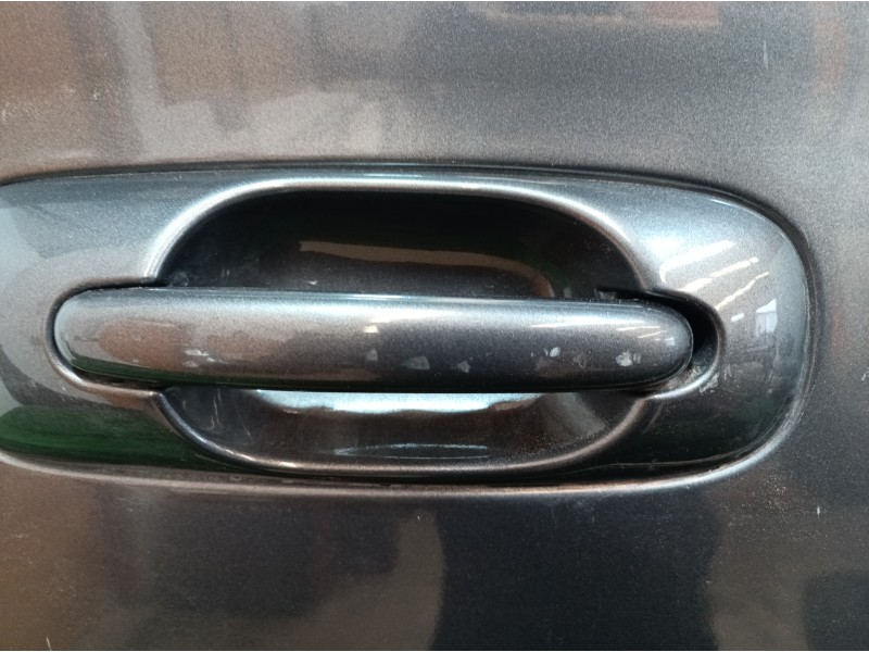 Recambio de puerta delantera derecha para chrysler grand voyager limited referencia OEM IAM   