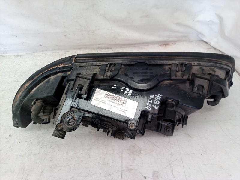 Recambio de faro izquierdo para bmw serie 5 berlina (e39) 530d referencia OEM IAM 15213900 15213900 15213900