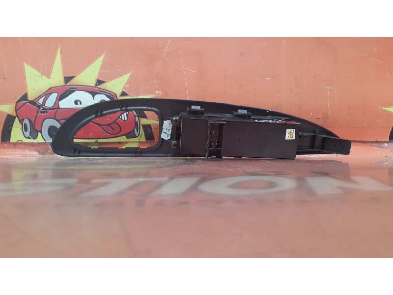 Recambio de mando elevalunas delantero izquierdo para nissan primera berlina (p12) acenta referencia OEM IAM   