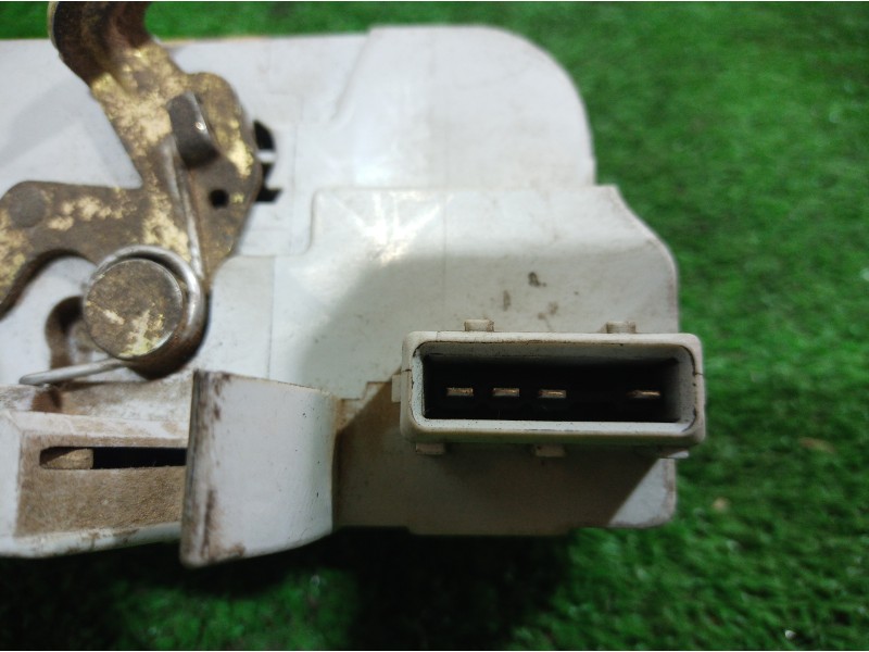 Recambio de cerradura puerta trasera derecha para renault megane ii berlina 5p referencia OEM IAM   