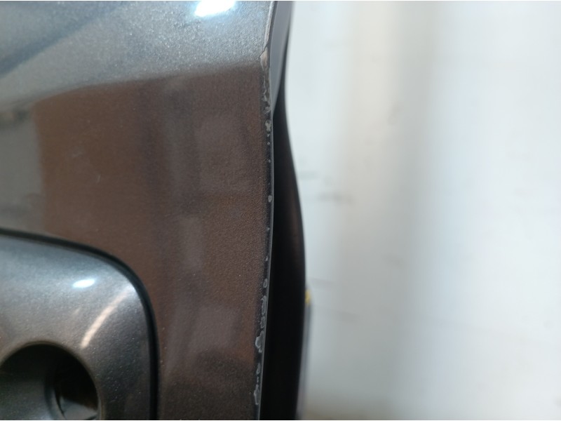 Recambio de puerta delantera izquierda para chrysler grand voyager limited referencia OEM IAM   