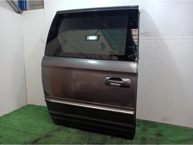 Recambio de puerta lateral corredera derecha para chrysler grand voyager limited referencia OEM IAM   