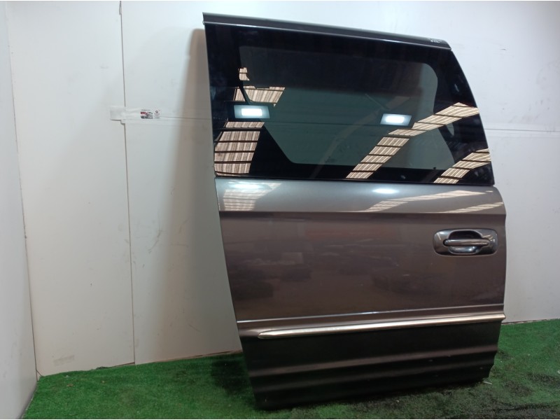 Recambio de puerta lateral corredera derecha para chrysler grand voyager limited referencia OEM IAM   