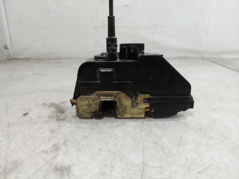 Recambio de cerradura puerta delantera derecha para renault scenic ii grand exception referencia OEM IAM   