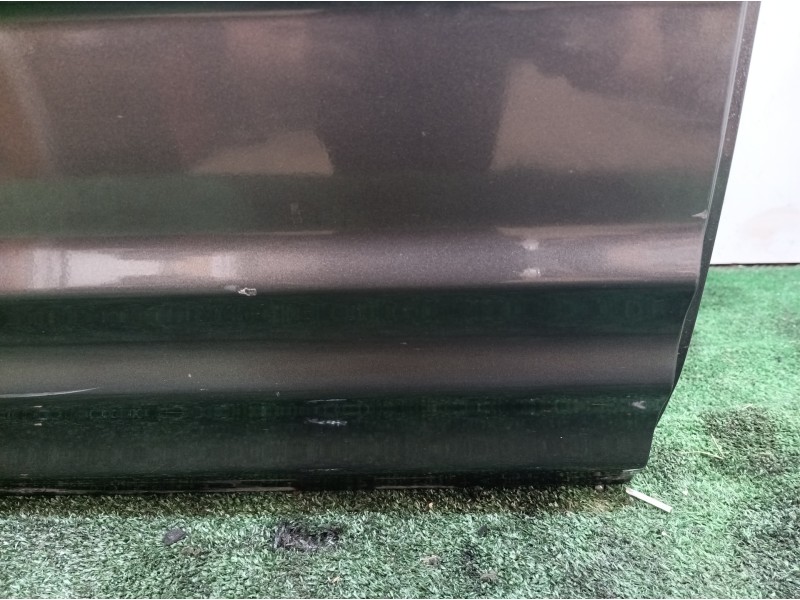 Recambio de puerta lateral corredera derecha para chrysler grand voyager limited referencia OEM IAM   