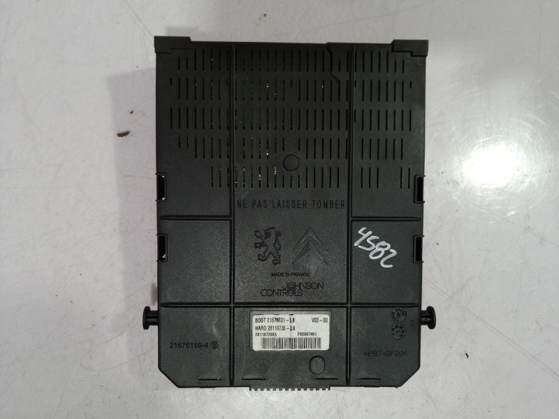 Recambio de caja reles / fusibles para peugeot 407 st confort referencia OEM IAM 281197298A 281197298 281197298