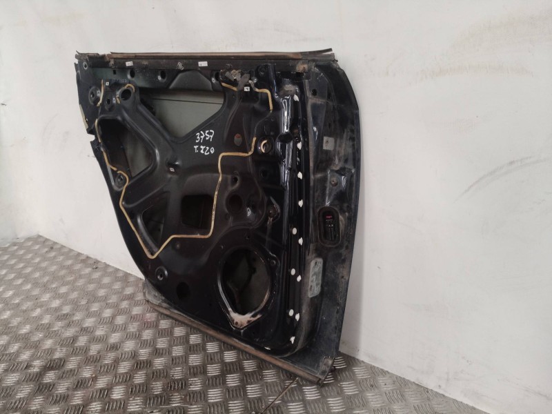 Recambio de puerta trasera izquierda para audi a4 berlina (8e) 2.0 tdi 16v (103kw) referencia OEM IAM   