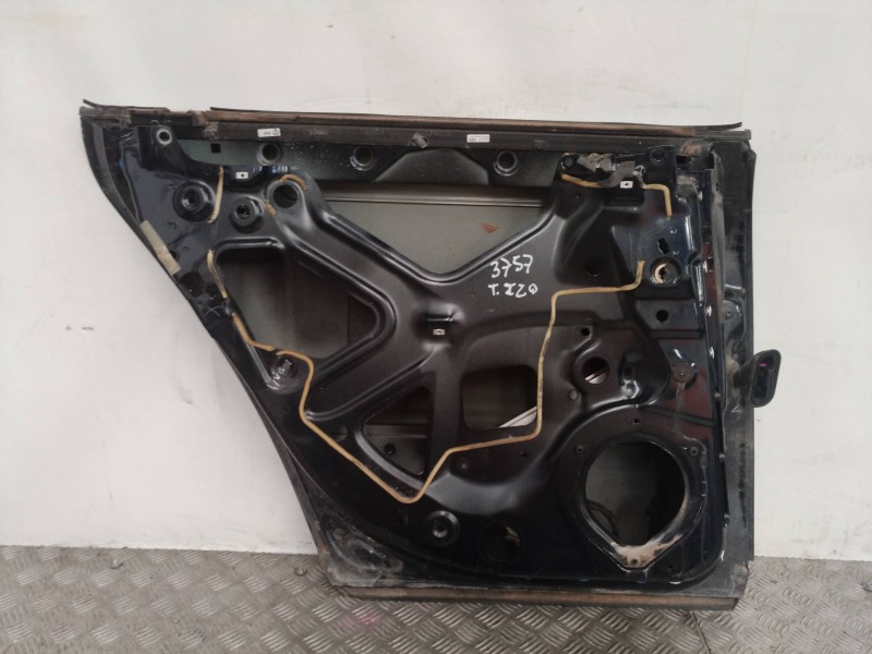 Recambio de puerta trasera izquierda para audi a4 berlina (8e) 2.0 tdi 16v (103kw) referencia OEM IAM   
