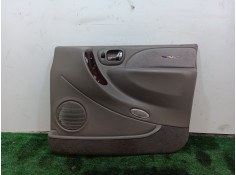 Recambio de guarnecido puerta delantera derecha para chrysler grand voyager limited referencia OEM IAM  XW321L5AA XW321L5