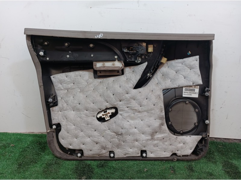 Recambio de guarnecido puerta delantera derecha para chrysler grand voyager limited referencia OEM IAM  XW321L5AA XW321L5