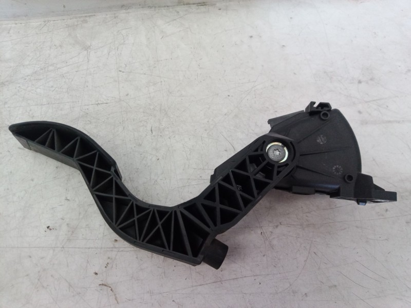 Recambio de potenciometro pedal para audi a4 berlina (8e) 2.0 tdi 16v (103kw) referencia OEM IAM 8E1721523 8E1721523 8E1721523