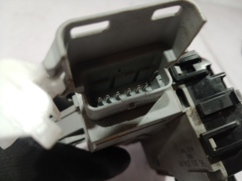 Recambio de cerradura puerta trasera derecha para peugeot 407 st confort referencia OEM IAM 9681337480 9681337480 9681337480