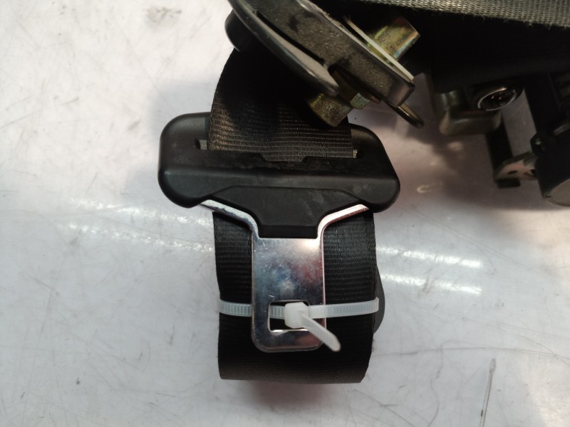Recambio de cinturon seguridad delantero derecho para peugeot 407 st confort referencia OEM IAM B507743 B507743 B507743