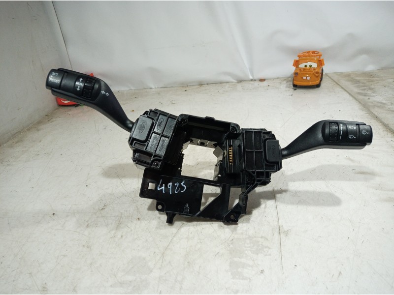 Recambio de mando multifuncion para ford focus berlina (cap) titanium referencia OEM IAM 4M5T13N064HH 4M5T13N064HH 3M5T6475AE