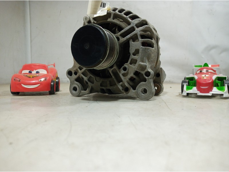 Recambio de alternador para volkswagen touran (1t3) referencia OEM IAM 03L903023 03L903023 03L903023