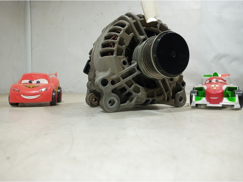 Recambio de alternador para volkswagen touran (1t3) referencia OEM IAM 03L903023 03L903023 03L903023