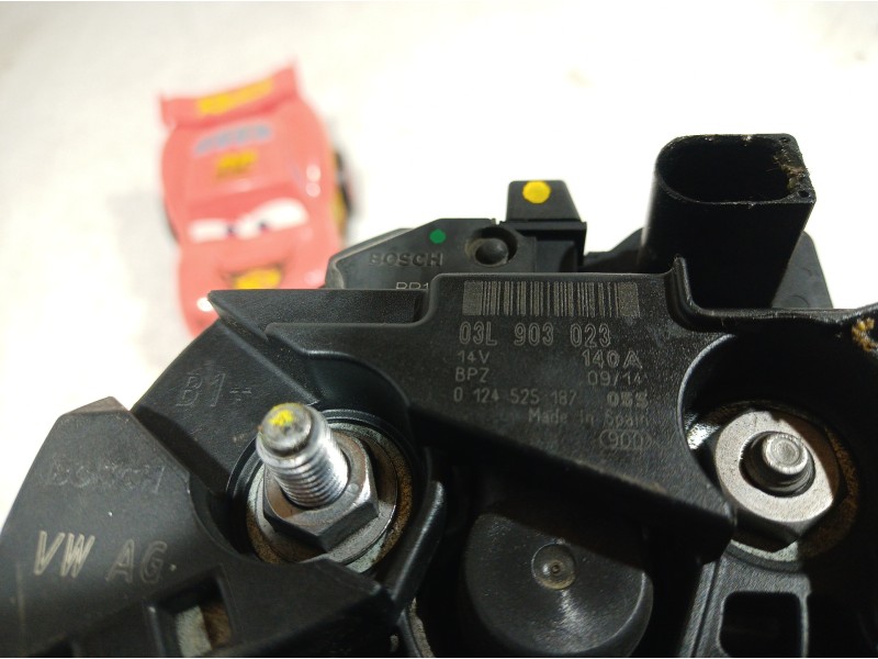 Recambio de alternador para volkswagen touran (1t3) referencia OEM IAM 03L903023 03L903023 03L903023