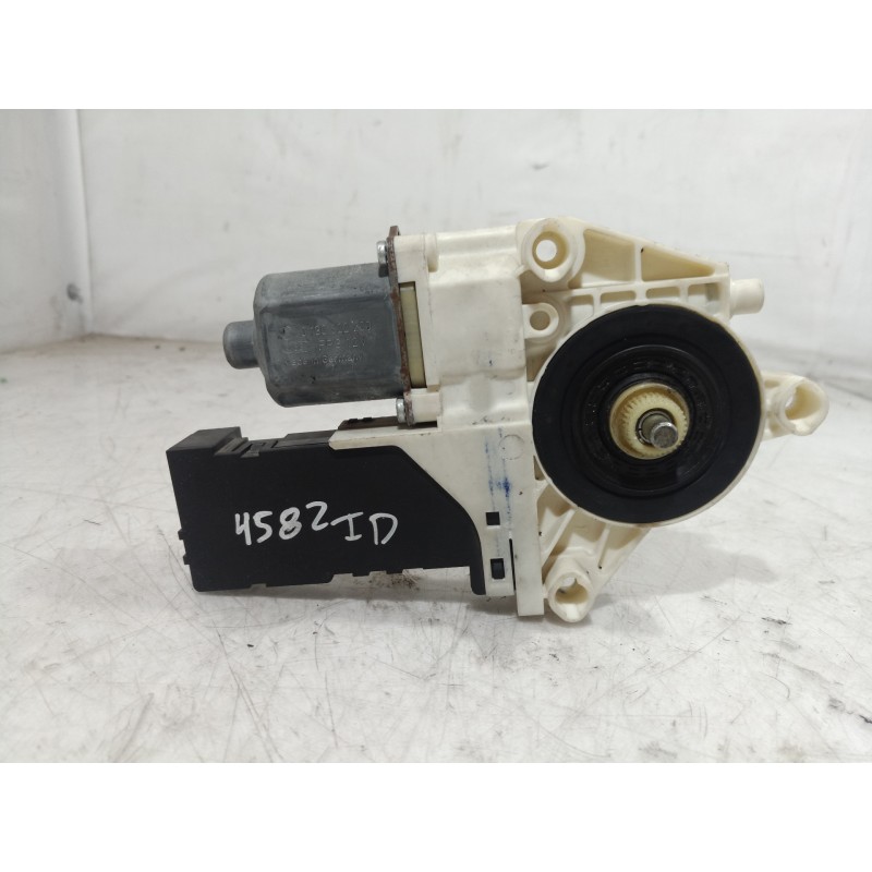 Recambio de motor elevalunas delantero izquierdo para peugeot 407 st confort referencia OEM IAM 9663036680 9663036680 9663036680
