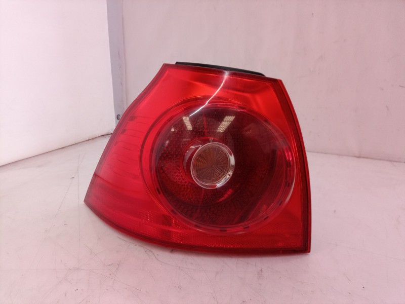 Recambio de piloto trasero izquierdo para volkswagen golf v berlina (1k1) conceptline (e) referencia OEM IAM 1K6945095E 1K694509