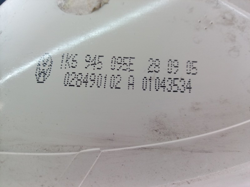 Recambio de piloto trasero izquierdo para volkswagen golf v berlina (1k1) conceptline (e) referencia OEM IAM 1K6945095E 1K694509