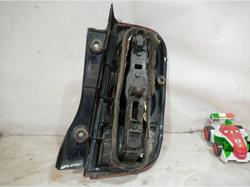 Recambio de piloto trasero izquierdo para nissan micra (k12e) acenta referencia OEM IAM   