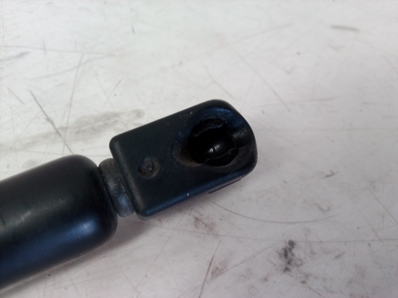 Recambio de amortiguadores capo para audi a3 (8l) 1.9 tdi ambiente referencia OEM IAM 8L0823359 8L0823359 8L0823359