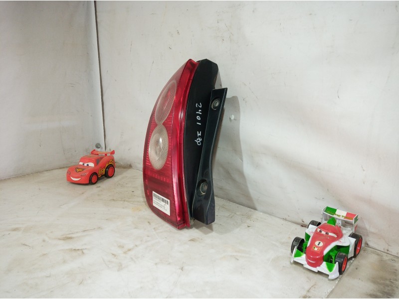 Recambio de piloto trasero izquierdo para nissan micra (k12e) acenta referencia OEM IAM   