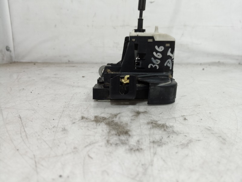 Recambio de cerradura puerta delantera izquierda para renault clio ii fase ii (b/cb0) authentique referencia OEM IAM   