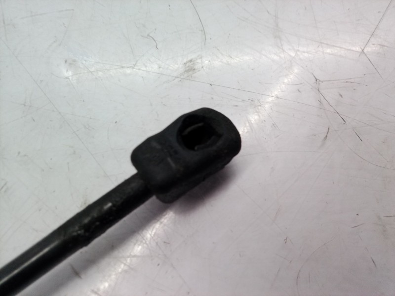 Recambio de amortiguadores capo para renault clio i fase i+ii (b/c57) referencia OEM IAM   