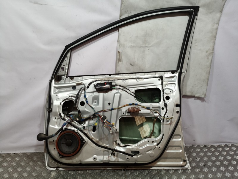 Recambio de puerta delantera derecha para toyota prius (nhw20) basis referencia OEM IAM 6700147040 GRIS PLATA 