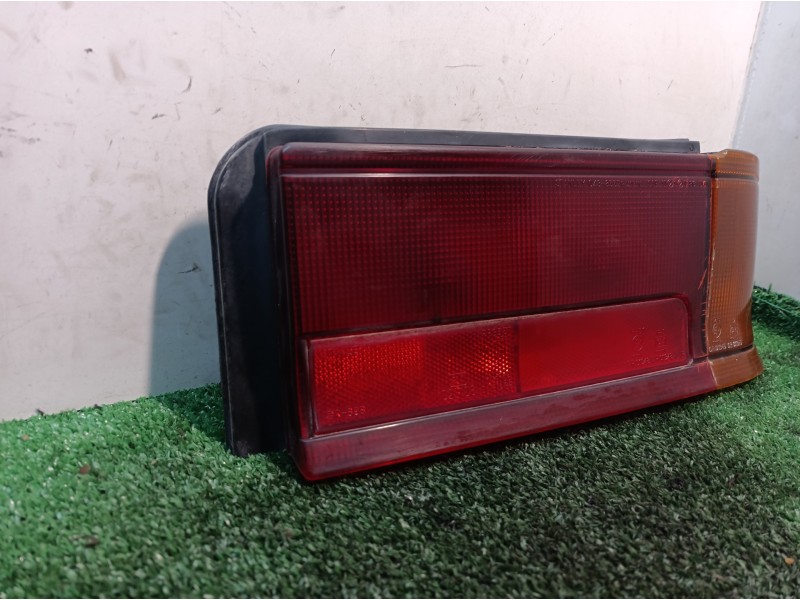 Recambio de piloto trasero derecho para mitsubishi colt (cj0) 1300 glx referencia OEM IAM 0438557R 0438557R 0438557