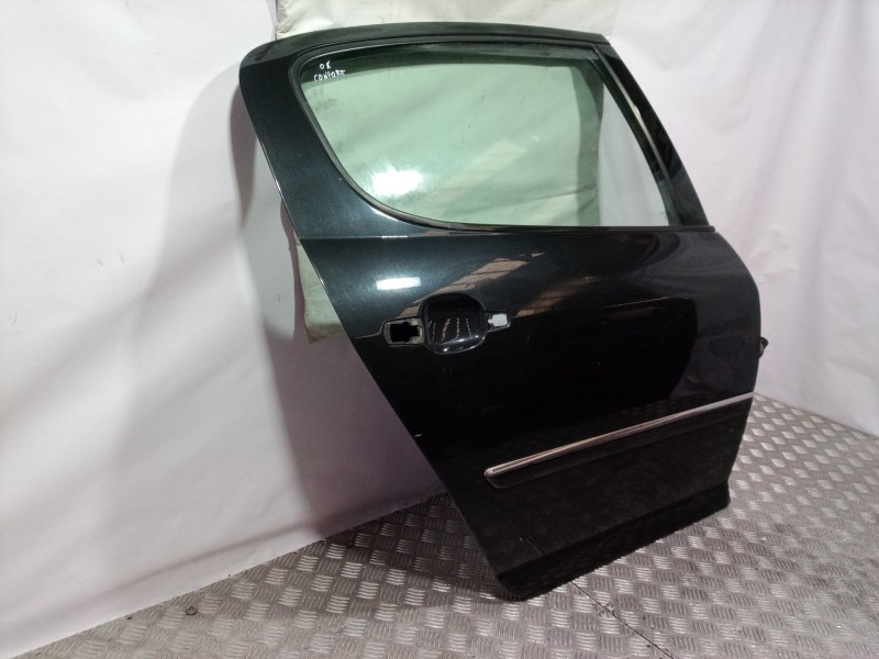 Recambio de puerta trasera derecha para peugeot 407 st confort referencia OEM IAM   