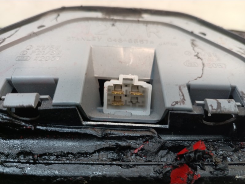 Recambio de piloto trasero derecho para mitsubishi colt (cj0) 1300 glx referencia OEM IAM 0438557R 0438557R 0438557