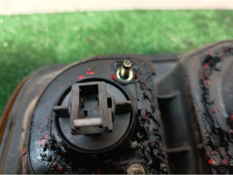 Recambio de piloto trasero derecho para mitsubishi colt (cj0) 1300 glx referencia OEM IAM 0438557R 0438557R 0438557