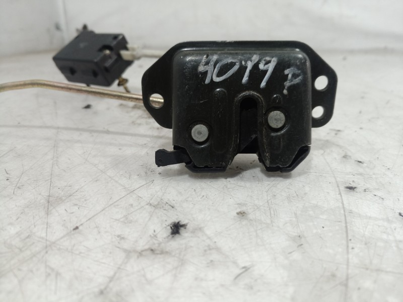 Recambio de cerradura maletero / porton para daewoo kalos 1.4 cat referencia OEM IAM   