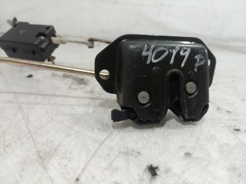 Recambio de cerradura maletero / porton para daewoo kalos 1.4 cat referencia OEM IAM   